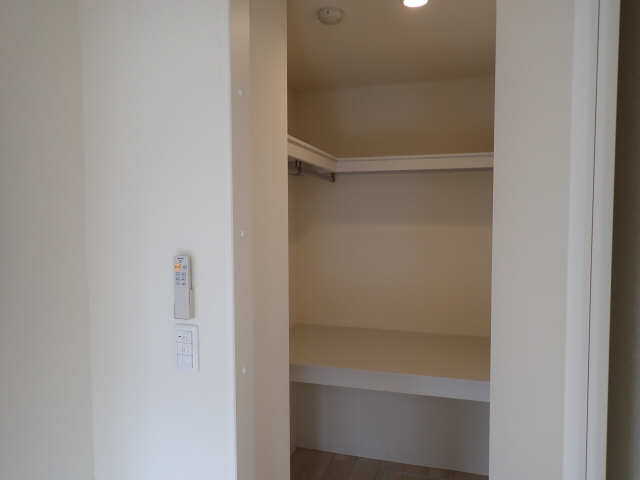 収納　ウォークインクローゼット