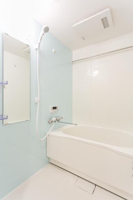 バス・シャワールーム　浴室乾燥機付き