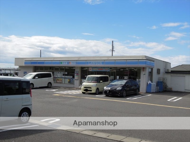 コンビニ　ローソン（コンビニ）まで740m