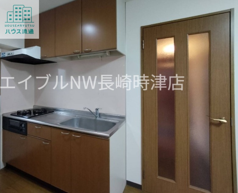 キッチン　※別号室の写真になります。