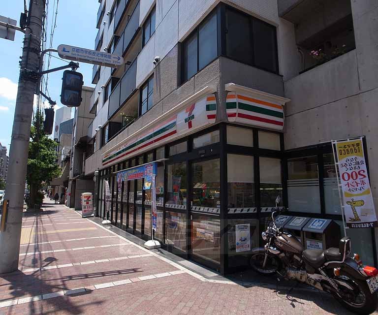 コンビニ　セブンイレブン京都河原町高辻店（コンビニ）まで35m
