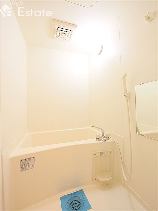 バス・シャワールーム　バスルーム