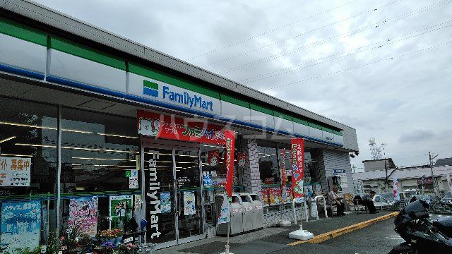 コンビニ　ファミリーマート 川崎宮前南平台店（コンビニ）まで1032m