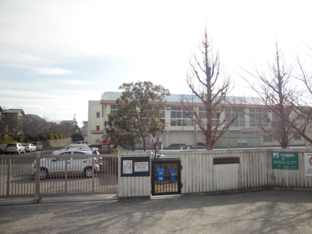 その他　北九州市立鴨生田小学校（その他）まで404m