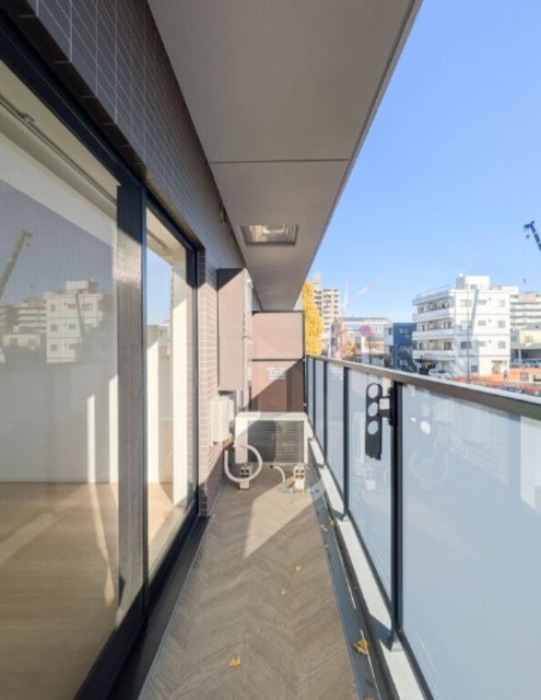 バルコニー　同物件・同タイプの写真（３Ｆ）