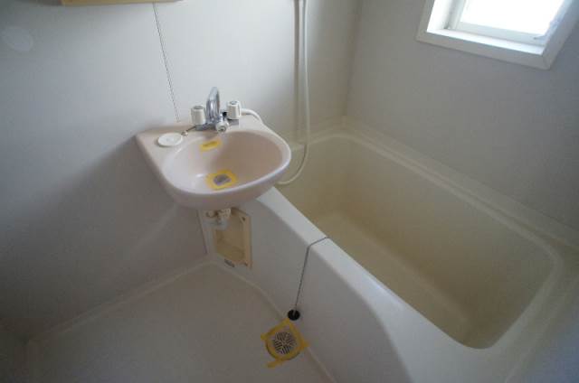 バス・シャワールーム　現況優先