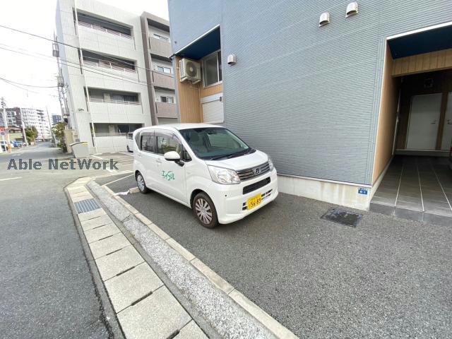 駐車場　駐車場