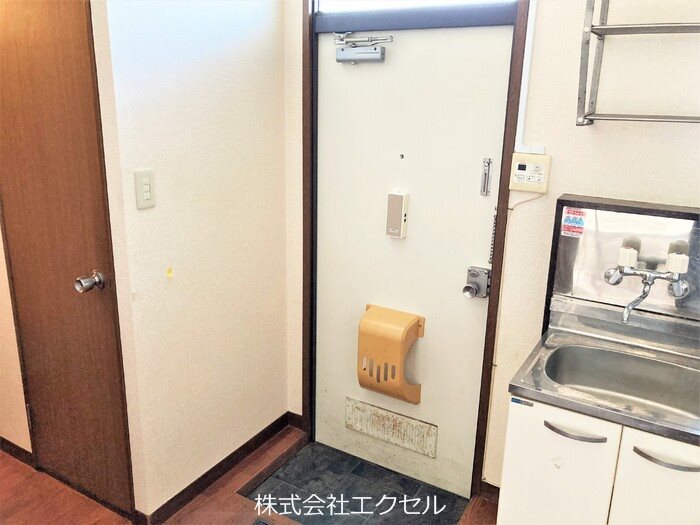 玄関　同等タイプのイメージ画像です。