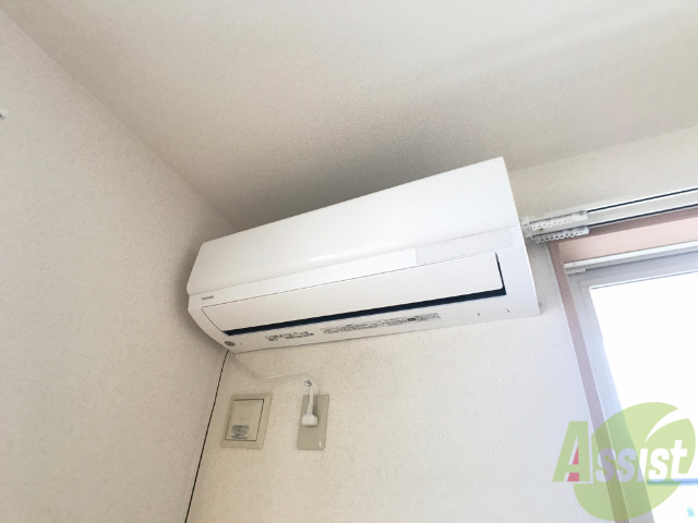 その他設備　あらかじめエアコンがついています。夏も冬も快適ですよ。