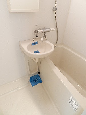 バス・シャワールーム　※別部屋参考お写真
