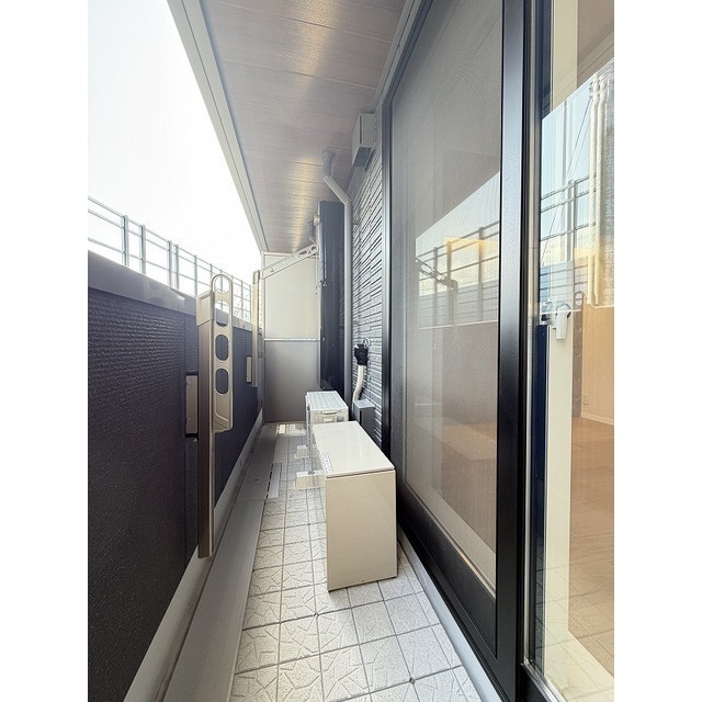 バルコニー　洗濯物はもちろんお布団も干せます♪