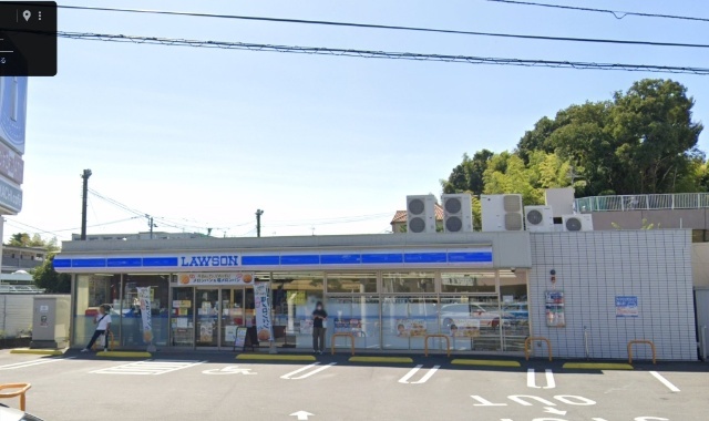 コンビニ　ローソン戸塚町大坂下店（コンビニ）まで592m