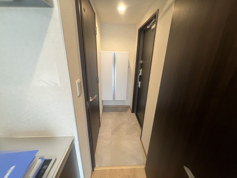 玄関　※別部屋の参考写真です。