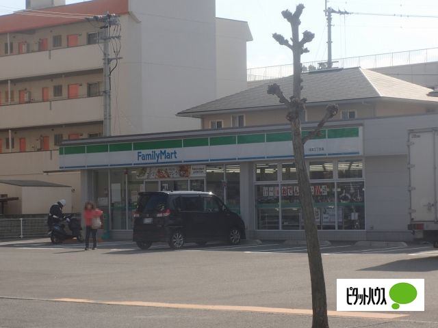 コンビニ　ファミリーマート住吉三丁目店（コンビニ）まで485m