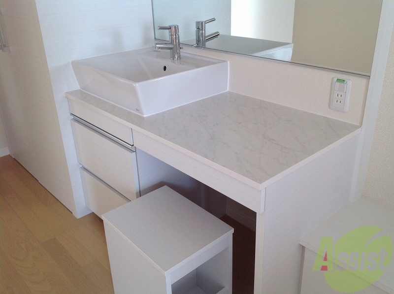 その他部屋・スペース　洗面の横にパウダースペースあります