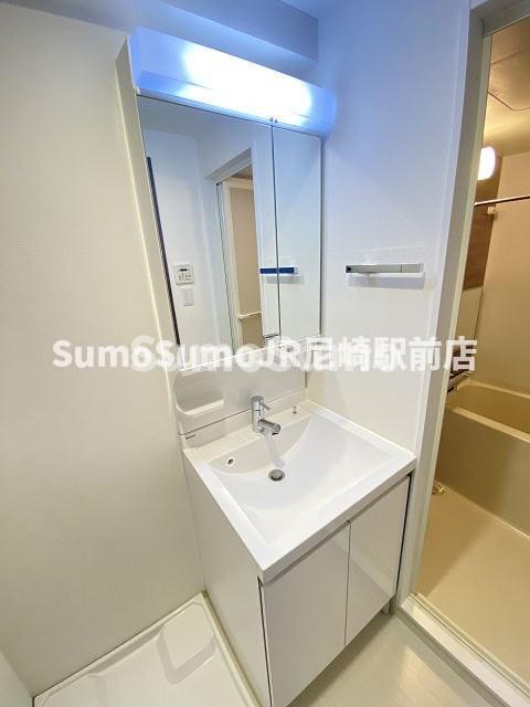 洗面設備　脱衣スペースもあります