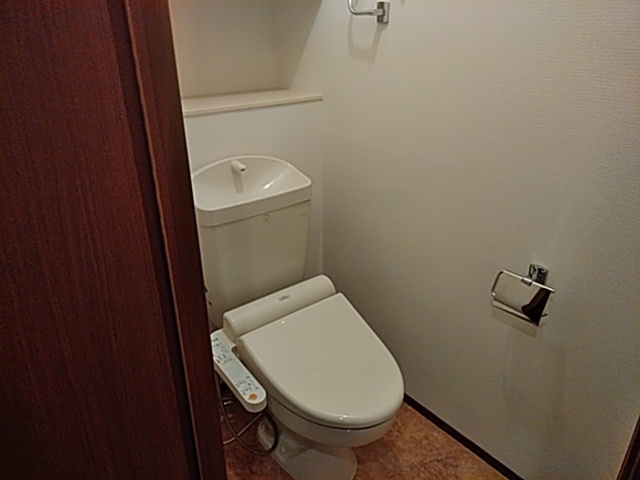 トイレ　トイレ　温水洗浄便座あり