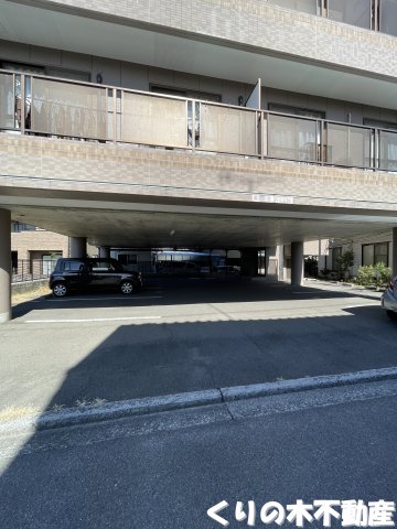 駐車場　駐車場です