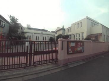 幼稚園・保育園　諸聖徒幼稚園（幼稚園・保育園）まで89m