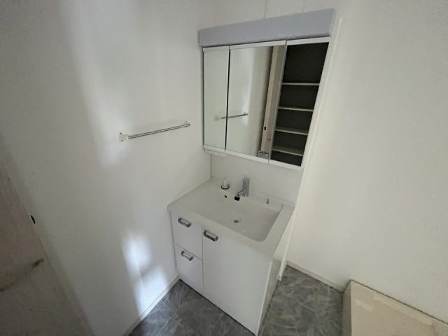 洗面設備　同仕様