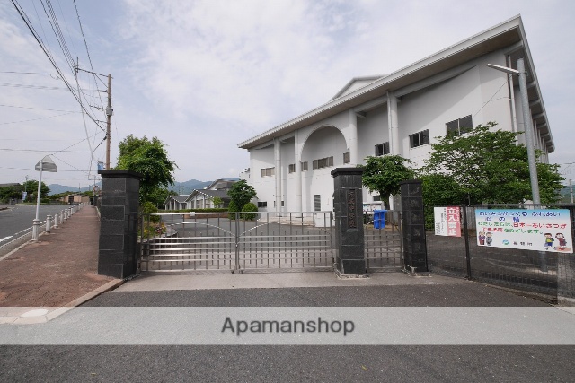 中学校　福智町立方城中学校（中学校）まで2218m