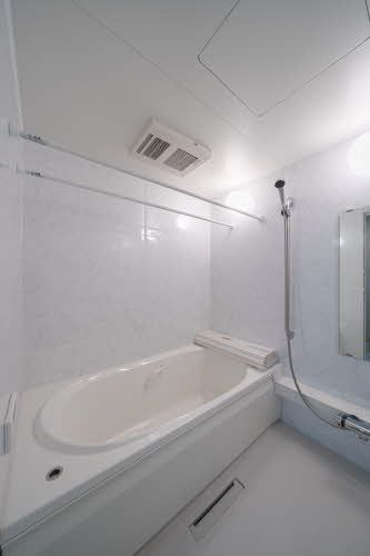 バス・シャワールーム　バスルーム