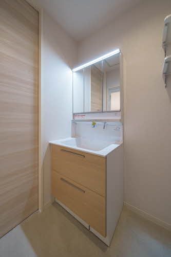 洗面設備　洗面化粧台