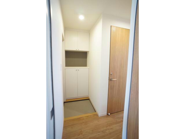 玄関　写真は他の号室です