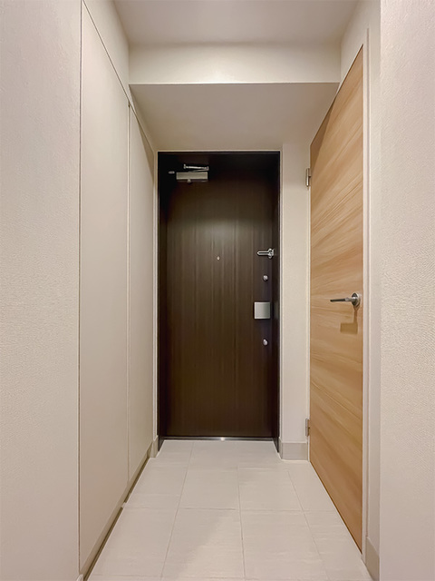 玄関　※写真は同タイプ住戸です。
