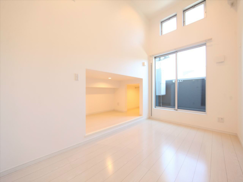 バルコニー　洋室6帖　アンダーロフト5帖（収納でも部屋でも使えます）