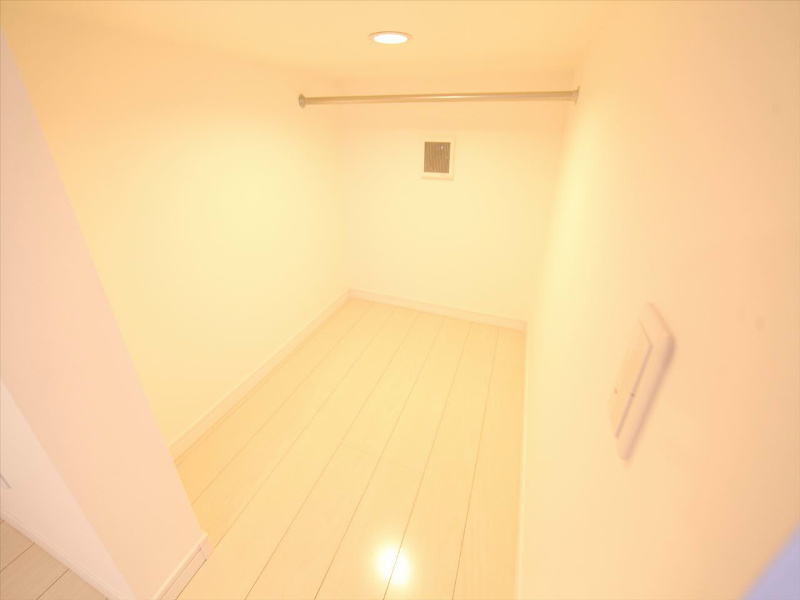 収納　ウォークインクローゼット付（収納充実してます）