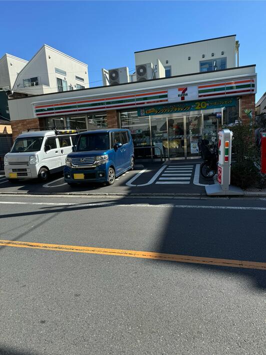 コンビニ　セブンイレブン目黒本町6丁目店（コンビニ）まで330m