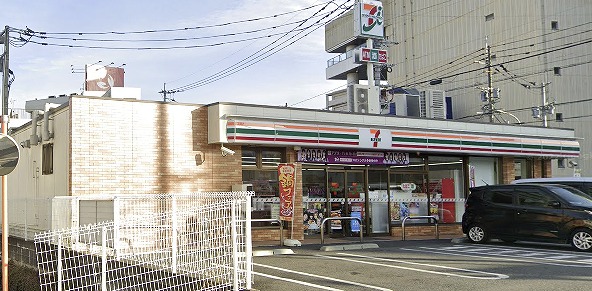 コンビニ　セブンイレブン 久留米諏訪野町店（コンビニ）まで345m