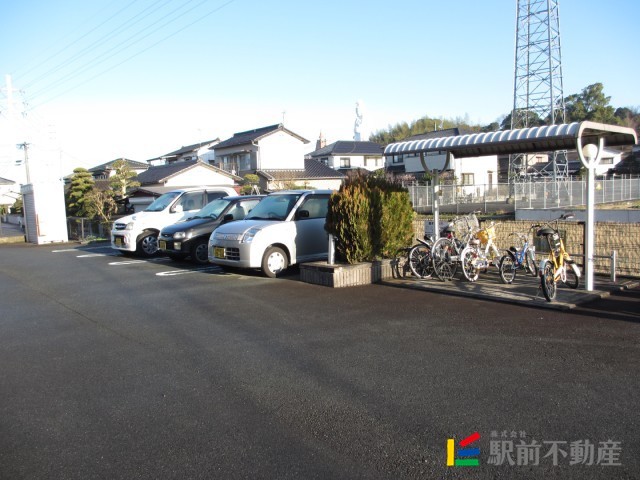 その他　弐番館側駐車場