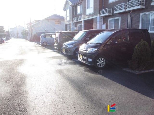 その他　前面道路（建物側より）