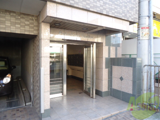 エントランス　明るいエントランスは気持ちがいいですね