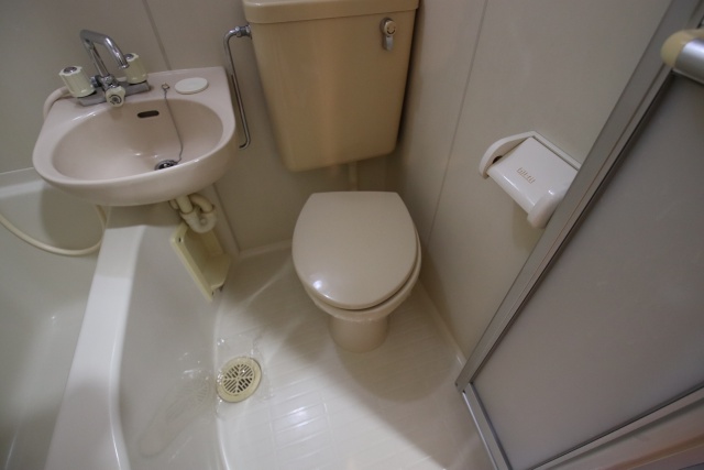 トイレ　※別部屋の参考写真です