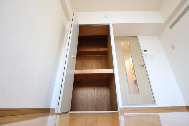 収納　※別部屋の参考写真です