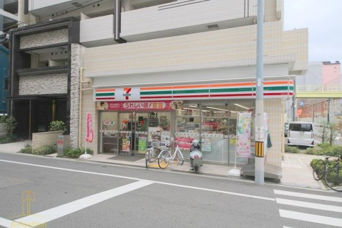 コンビニ　セブンイレブン 大阪大国町駅南店（コンビニ）まで104m