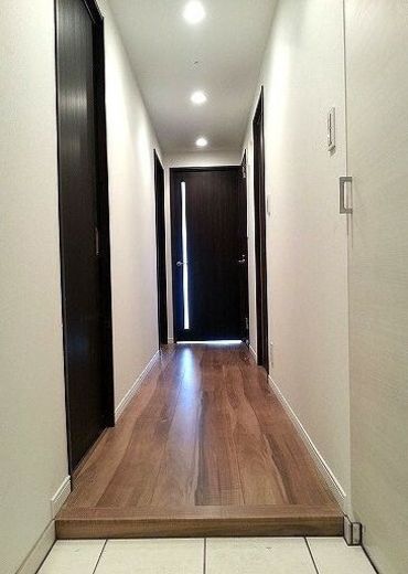 玄関　※別部屋参考写真