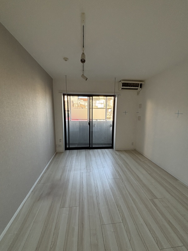 居室・リビング　※別部屋参考写真