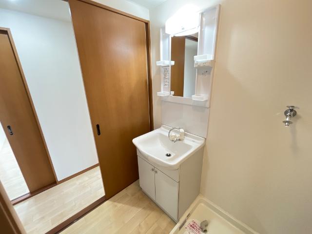 洗面設備　洗髪洗面化粧台