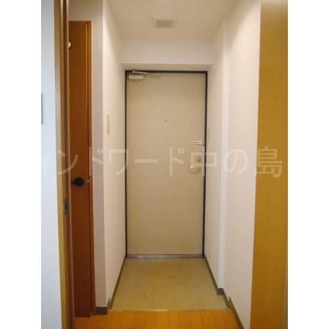 玄関　詳細は、ウィンドワード中の島までご相談下さい。