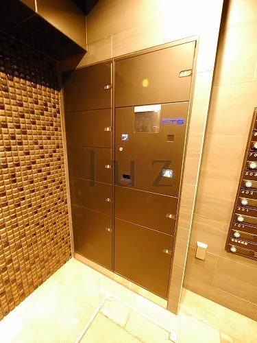 その他共有部分　宅配ボックス完備で帰宅が遅くても安心です。