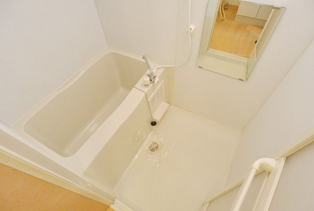 バス・シャワールーム　★浴室乾燥付きのバスルーム★