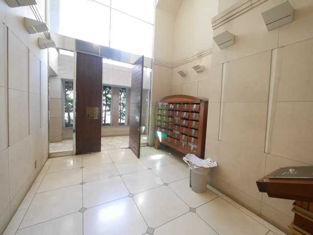 ロビー　コリンズ86ビル