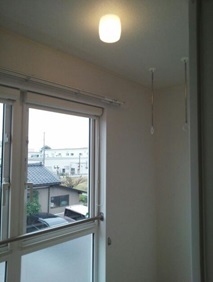 バルコニー　サンルーム付で天気に関係なくお洗濯が干せます