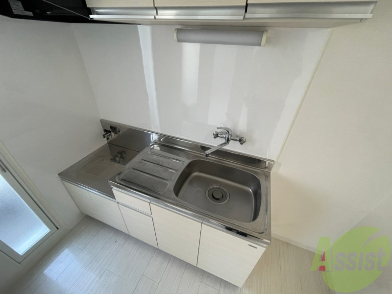 キッチン　こちらはキッチン。調理スペースもあり使いやすそうです。