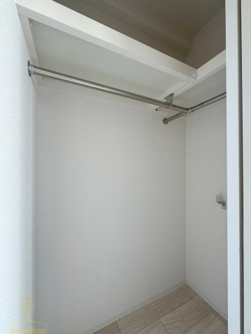 収納　セレニテ夕陽丘エクラ