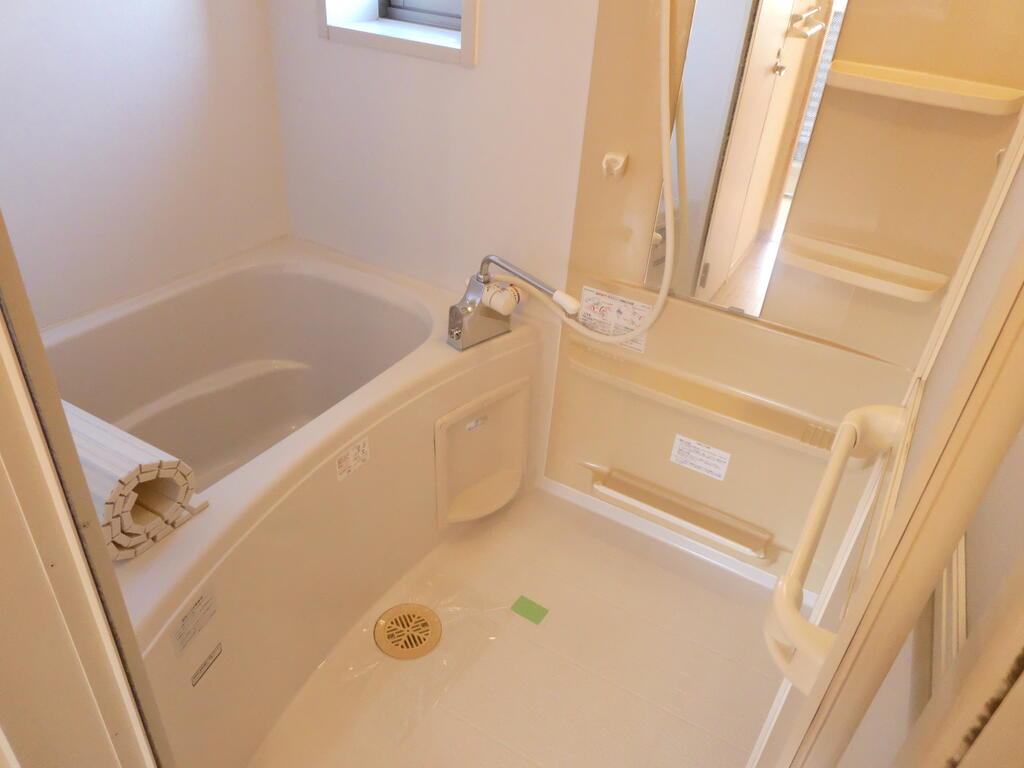 バス・シャワールーム　内観写真・動画・パノラマは同アパート同タイプ間取り2階の部屋